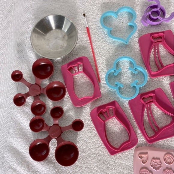 Easy Bake Oven Baking Accessories Tools Lot (50+ items) Replacement Parts - Picture 12 of 13